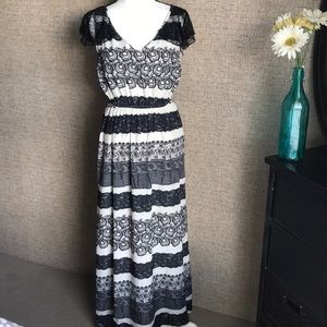 Kardashian Kollection black and white dress size M